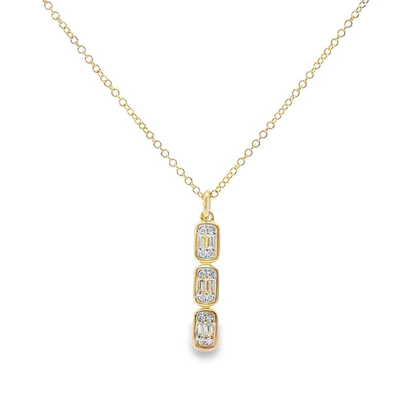 Shy Creation Yellow Gold Diamond Fashion Pendant