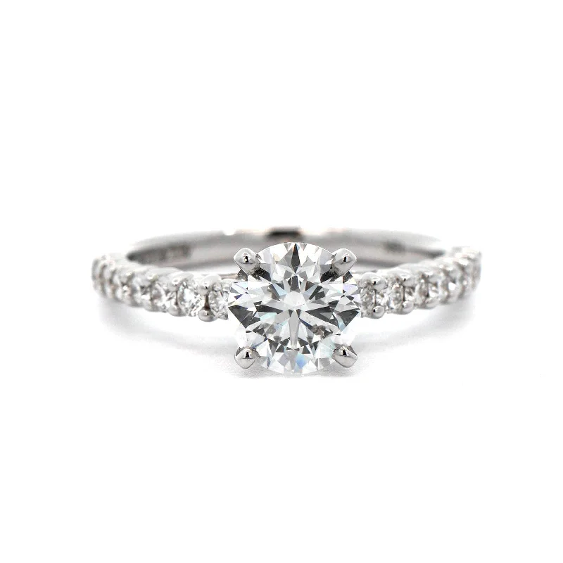 18K White Gold Round Diamond Engagement Ring