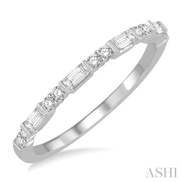 1/3 ctw Baguette and Round Cut Diamond Wedding Band in 14K White Gold