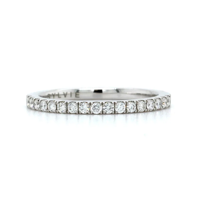 18K White Gold Prong Set Wedding Band