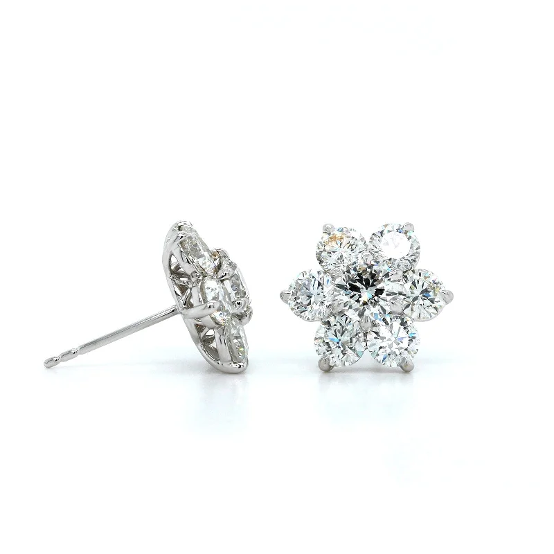 18K White Gold Diamond Flower Earrings