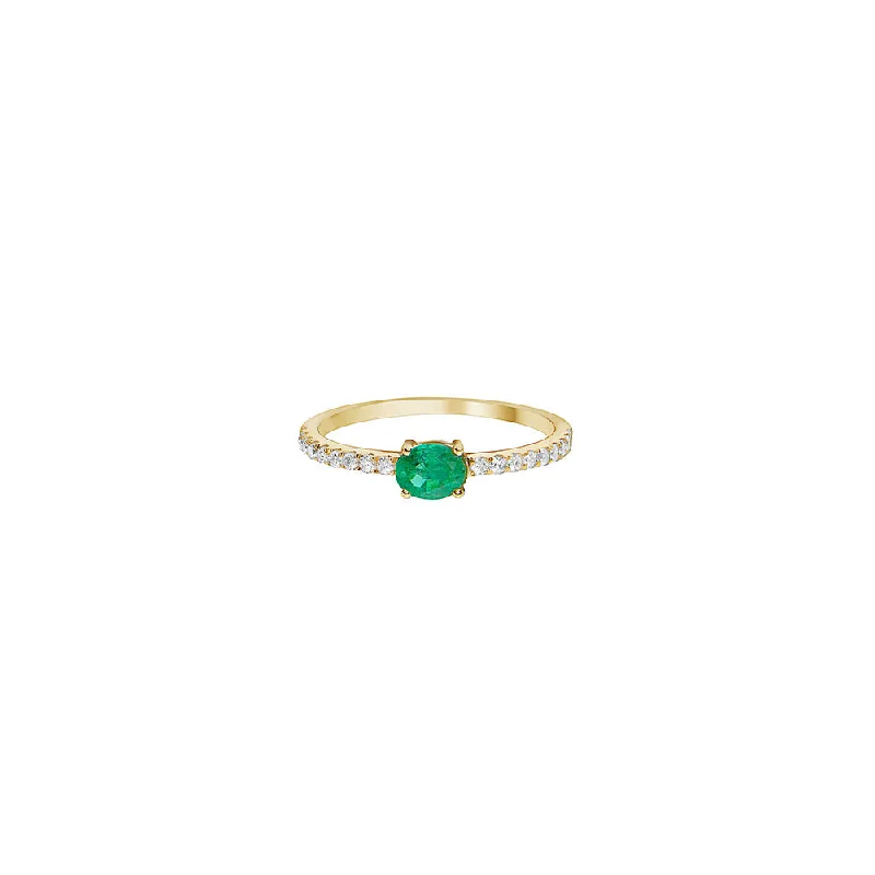 14 Karat Yellow Gold Ring with Emerald Oval and Diamonds