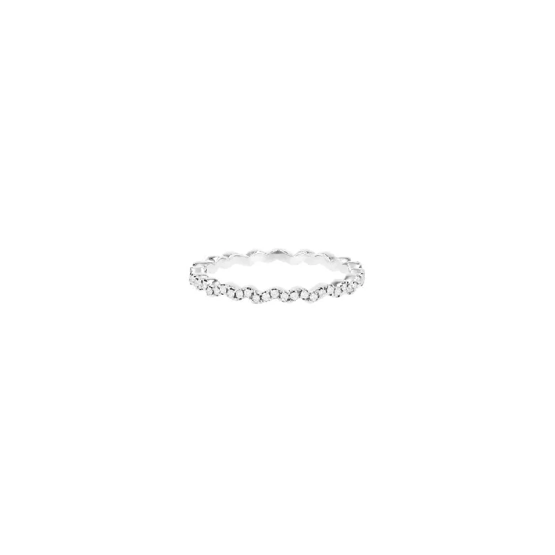 18 Karat White Gold wave ring with White Round Diamonds