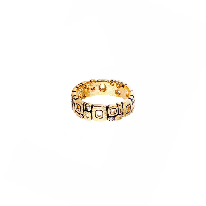 18 Karat Yellow Gold Little Windows Diamond band