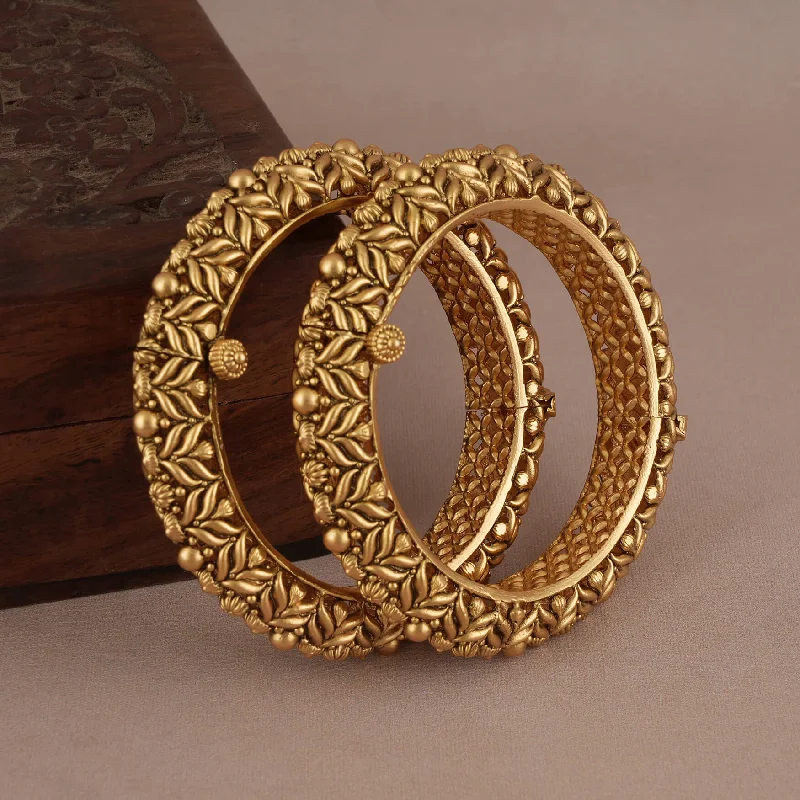 Gorgeous traditional antique gold finish plain openable bangle set